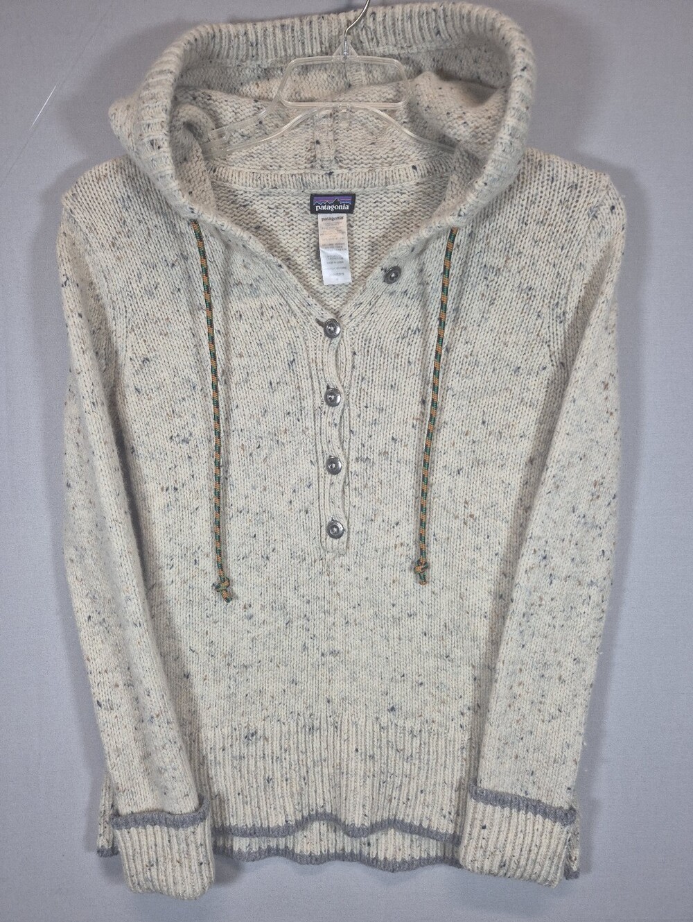 Patagonia Women’s M Hooded Knit Sweater Pullover Speckled Oatmeal Button Neck